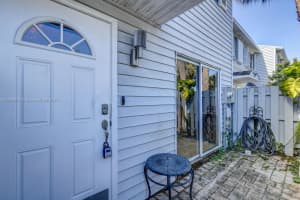 1953 NE 15th Ave, Fort Lauderdale, FL 33305, Sold 12/10/21
