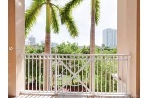 3001 NE 185th St, Aventura, FL 33180, Sold 11/01/21