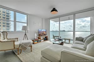 800 Claughton Island Dr, Miami, FL 33131, Sold 11/24/21