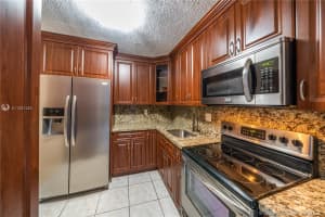 9460 Fontainebleau Blvd, Miami, FL 33172, Sold 11/15/21