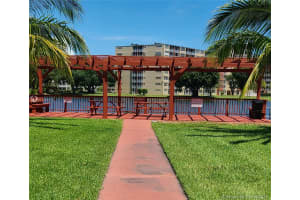 1639 NE Miami Gardens Dr, Miami, FL 33179, Sold 11/04/21