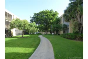 8401 SW 107th Ave #301e, Miami, FL 33173, Sold 11/12/21