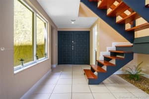 19521 Cypress Ct, Hialeah, FL 33015, Sold 11/30/21