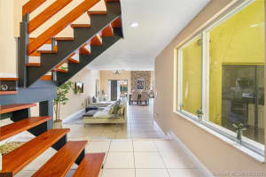19521 Cypress Ct, Hialeah, FL 33015, Sold 11/30/21