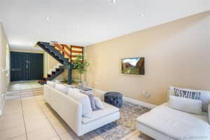 19521 Cypress Ct, Hialeah, FL 33015, Sold 11/30/21