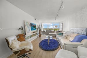 400 Leslie Dr, Hallandale Beach, FL 33009, Sold 11/23/21
