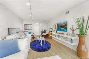 400 Leslie Dr, Hallandale Beach, FL 33009, Sold 11/23/21