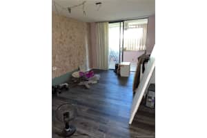 2751 Taft St, Hollywood, FL 33020, Sold 10/06/21