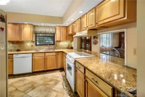 6085 N Sabal Palm Blvd, Tamarac, FL 33319, Sold 10/04/21