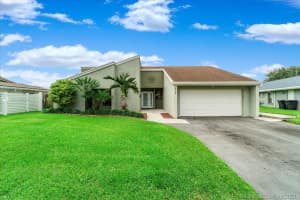819 W Plantation Cir, Plantation, FL 33324, Sold 10/08/21