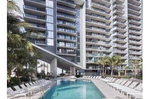 88 SW 7th St, Miami, FL 33130, Sold 12/17/21