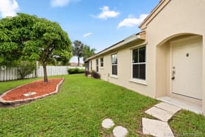 1900 NW 190th Ave, Pembroke Pines, FL 33029, Sold 10/29/21