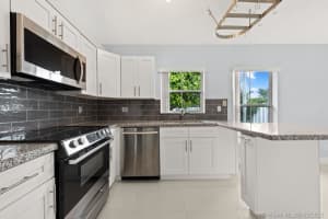 1900 NW 190th Ave, Pembroke Pines, FL 33029, Sold 10/29/21
