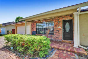 5220 SW 87th Ave, Cooper City, FL 33328, Sold 10/08/21