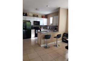 10132 NW 7th St, Miami, FL 33172, Sold 11/05/21