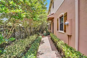 13011 Riverwalk Cir N, Plantation, FL 33325, Sold 11/04/21