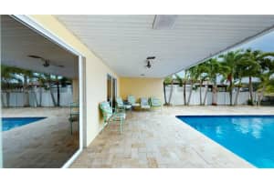 7400 Loch ness Dr, Hialeah, FL 33014, Sold 02/18/22
