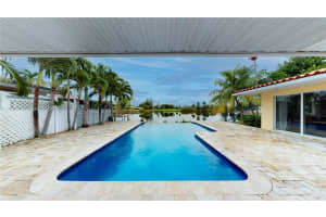 7400 Loch ness Dr, Hialeah, FL 33014, Sold 02/18/22