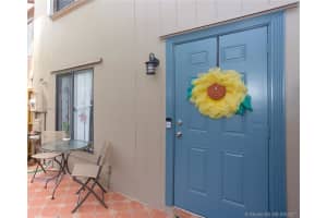 5142 S University Dr, Davie, FL 33328, Sold 10/07/21