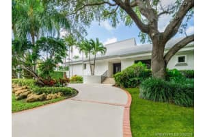 7255 W Lago Dr, Coral Gables, FL 33143, Sold 01/27/22