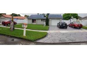 5851 NW 192nd St, Hialeah, FL 33015, Sold 10/08/21