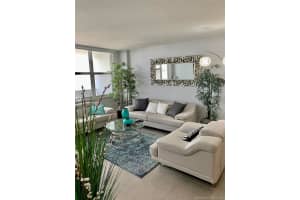 3725 S Ocean Dr, Hollywood, FL 33019, Sold 11/22/21