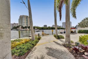 2670 E Sunrise Blvd, Fort Lauderdale, FL 33304, Sold 04/14/22