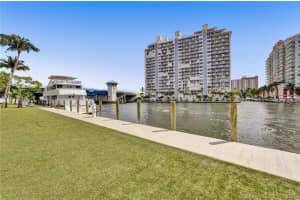 2670 E Sunrise Blvd, Fort Lauderdale, FL 33304, Sold 04/14/22