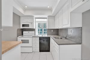 200 177th Dr, Sunny Isles Beach, FL 33160, Sold 10/25/21