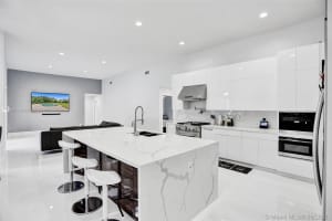 13725 Carlton Dr, Davie, FL 33330, Sold 10/22/21