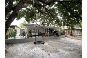 5752 NW 97th Pl, Doral, FL 33178, Sold 01/21/22