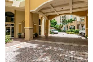 3340 NE 190th St, Aventura, FL 33180, Sold 10/28/21
