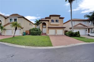 9732 NW 29th St, Doral, FL 33172, Sold 12/03/21