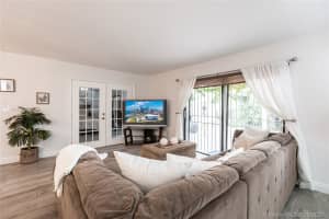 746 NW 106th Ave B1, Miami, FL 33172, Sold 11/08/21