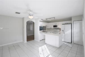 973 Azure Ln, Weston, FL 33326, Sold 12/06/21