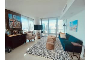92 SW 3rd St, Miami, FL 33130, Sold 10/21/21