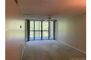 8415 Forest Hills Dr, Coral Springs, FL 33065, Sold 10/27/21