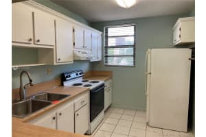 8415 Forest Hills Dr, Coral Springs, FL 33065, Sold 10/27/21