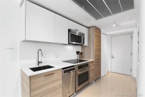 3301, 1300 Brickell Bay Dr #3505, Miami, FL 33131, Sold 10/22/21