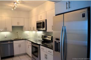 800 Claughton Island Dr, Miami, FL 33131, Sold 01/24/22