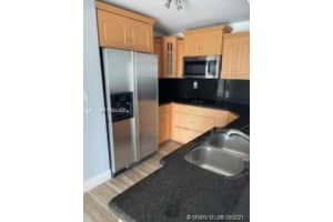 9682 Fontainebleau Blvd, Miami, FL 33172, Sold 11/03/21