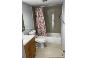 9682 Fontainebleau Blvd, Miami, FL 33172, Sold 11/03/21