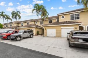 411 SW 120th Ave, Pembroke Pines, FL 33025, Sold 11/01/21