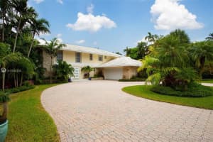 2027 NE 120th Rd, Miami, FL 33181, Sold 04/29/22