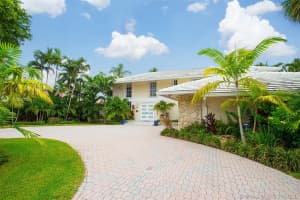 2027 NE 120th Rd, Miami, FL 33181, Sold 04/29/22