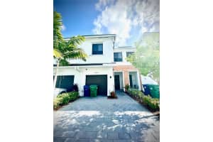 10932 SW 235th Ln, Princeton, FL 33032, Sold 11/29/21
