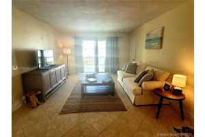 6475 Bay Club Dr, Fort Lauderdale, FL 33308, Sold 10/18/21