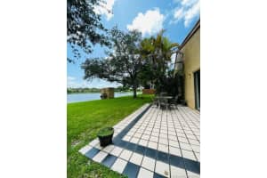 970 NW 79th Terrace, Plantation, FL 33324, Sold 09/29/21