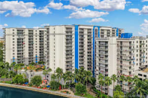 5091 NW 7th St, Miami, FL 33126, Sold 10/19/21
