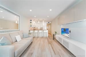 405 N Hibiscus Dr, Miami Beach, FL 33139, Sold 10/18/21